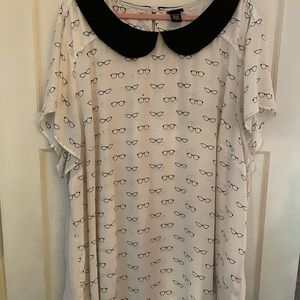 COPY - Women’s Plus Size 5X White and Black Blouse